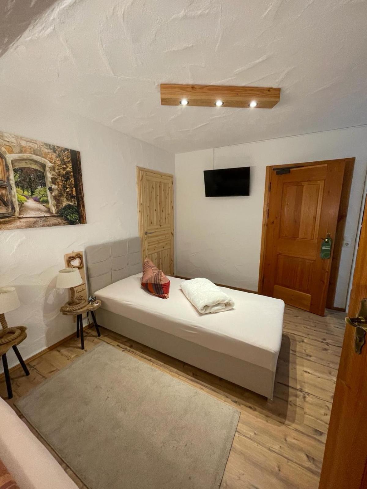 Hotel-Hauensteiner-Hof Extérieur photo